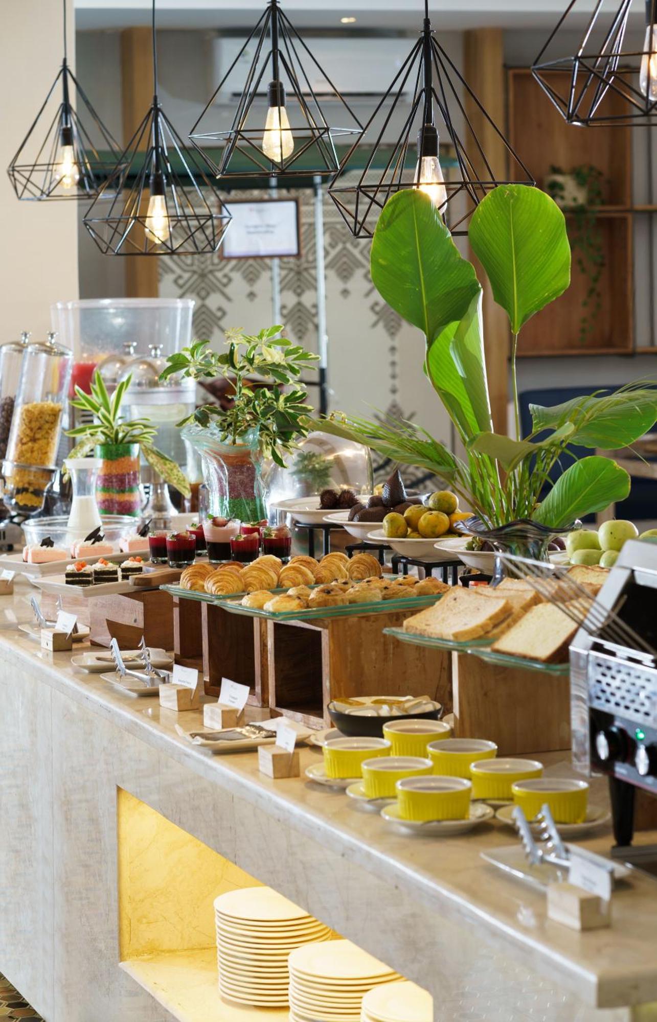 Swiss-belcourt Lombok Hotel