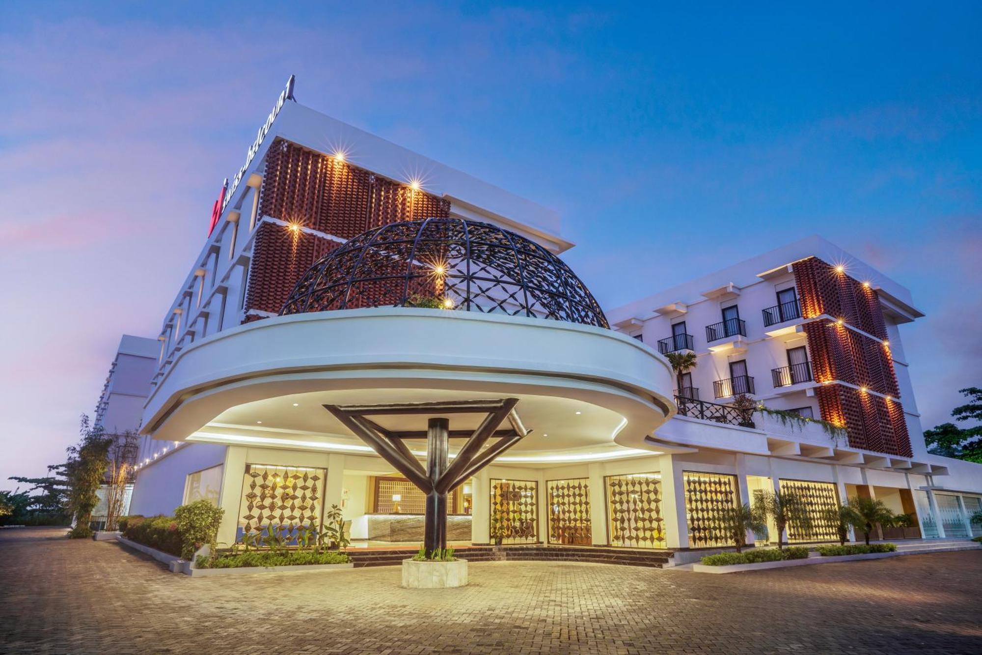 Hotel Swiss-belcourt Lombok 3*